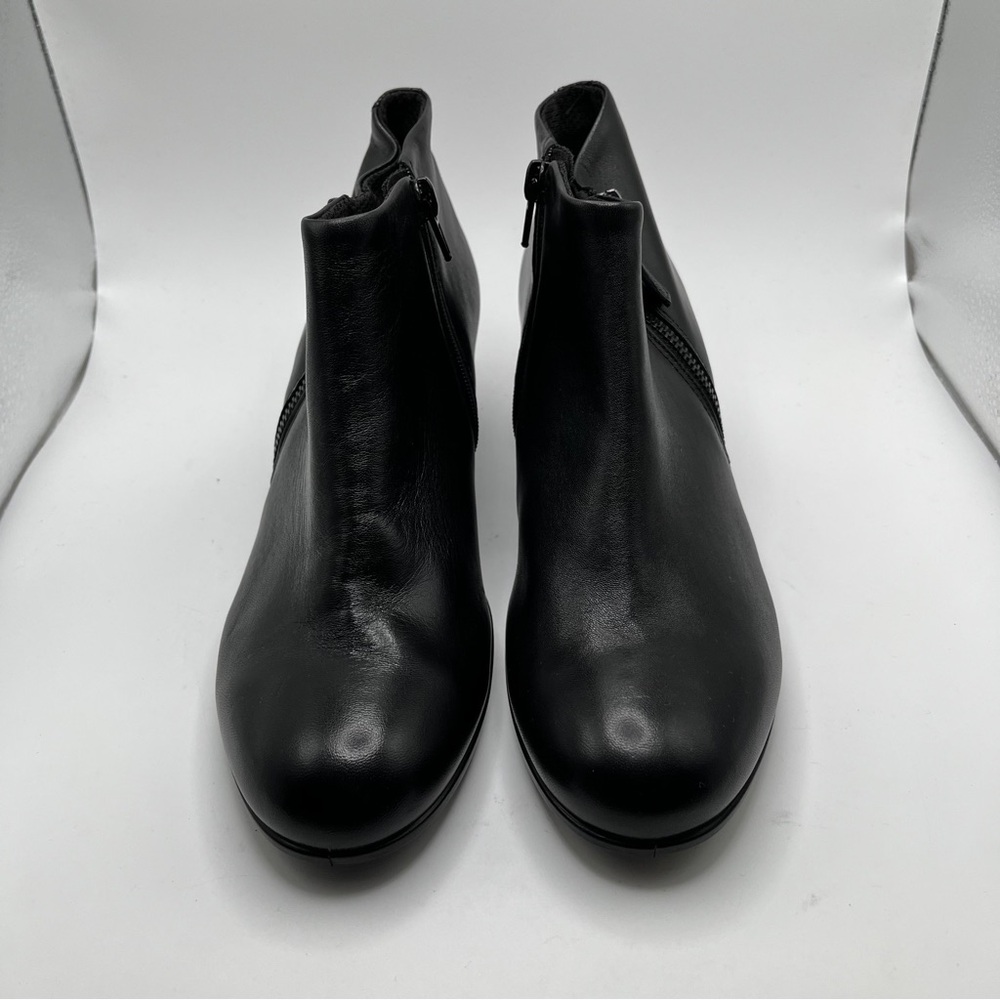 NWOB Ecco Women's Shape M 35 ankle Boot size 38 US 7-7.5 black leather - Picture 2 of 10